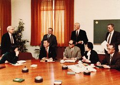 1978年，许文思带领上海医药工业研究院代表团在德国赫斯特公司考察。1994年许文思当选首批中国工程院院士
